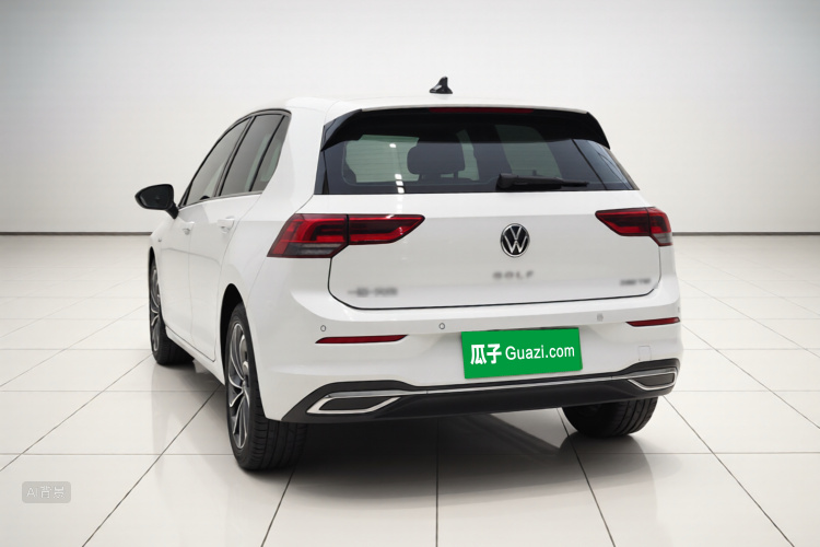 Volkswagen Golf 2024 car image #5