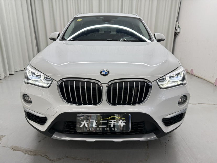 BMW X1 2018 #2 BMW X1 2018 صورة سيارة #2