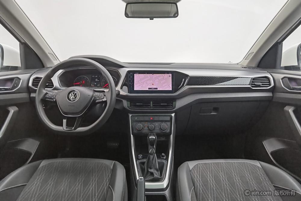 Volkswagen T-Cross 2021 #13 Volkswagen T-Cross 2021 car image #13