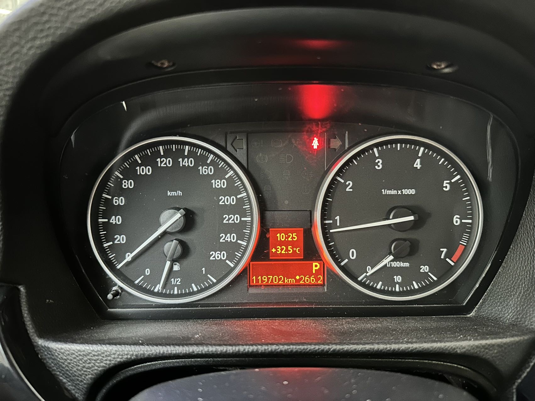 BMW 3 Series (Imported) 2010 #11 BMW 3 Series (Imported) 2010 صورة سيارة #11