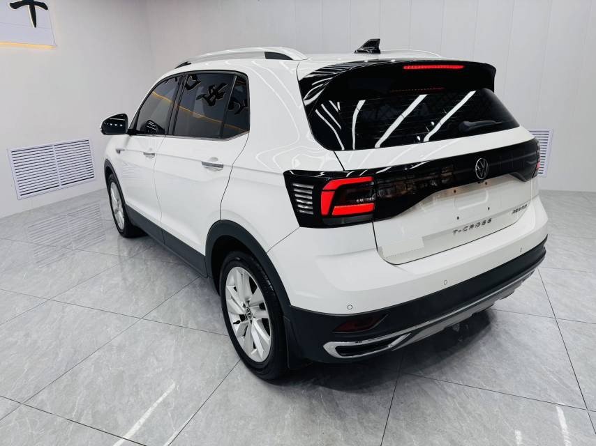 Volkswagen T-Cross 2022 #6 Volkswagen T-Cross 2022 صورة سيارة #6