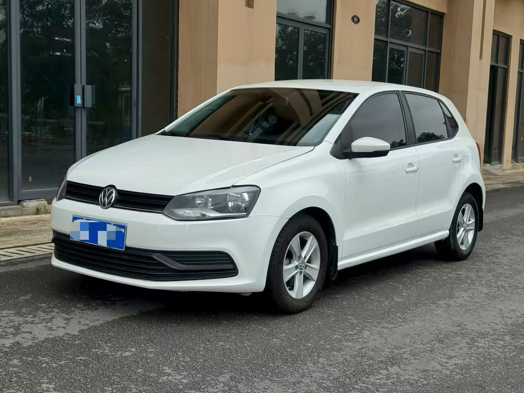 Volkswagen Polo 2016 Volkswagen Polo 2016 car image