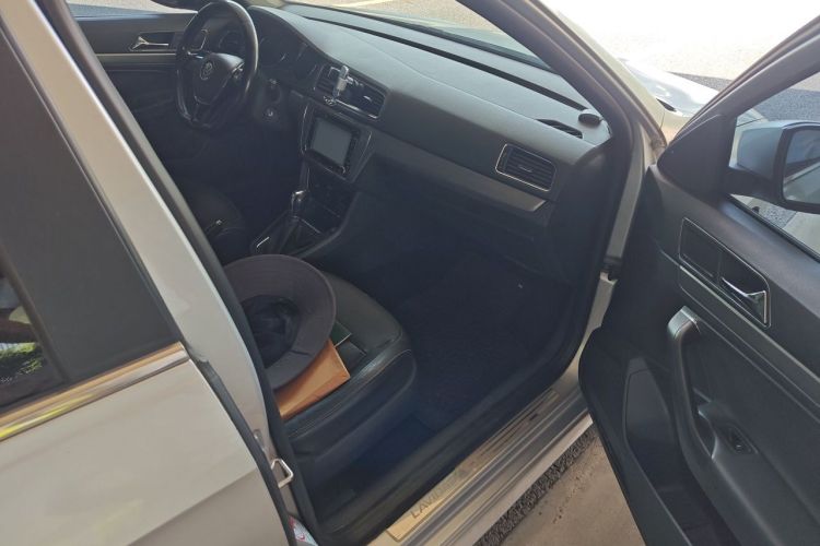 Volkswagen Lavida 2015 car image #27