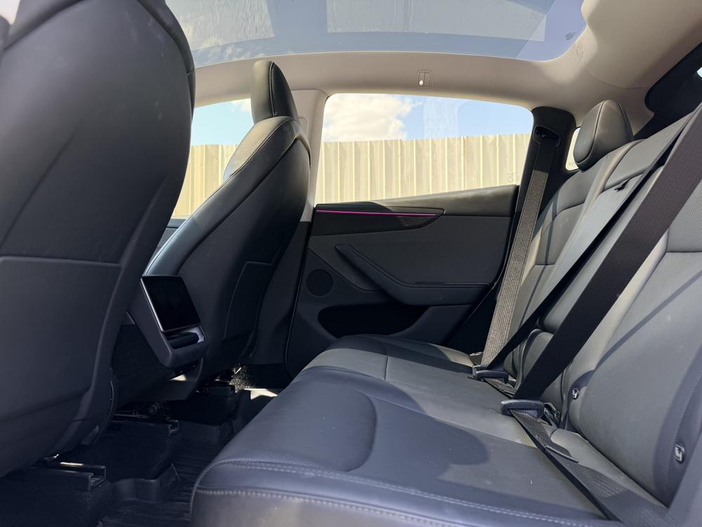 Tesla Model Y 2025 #9 Tesla Model Y 2025 car image #9