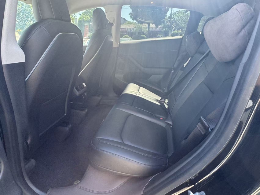 Tesla Model Y 2022 car image #5