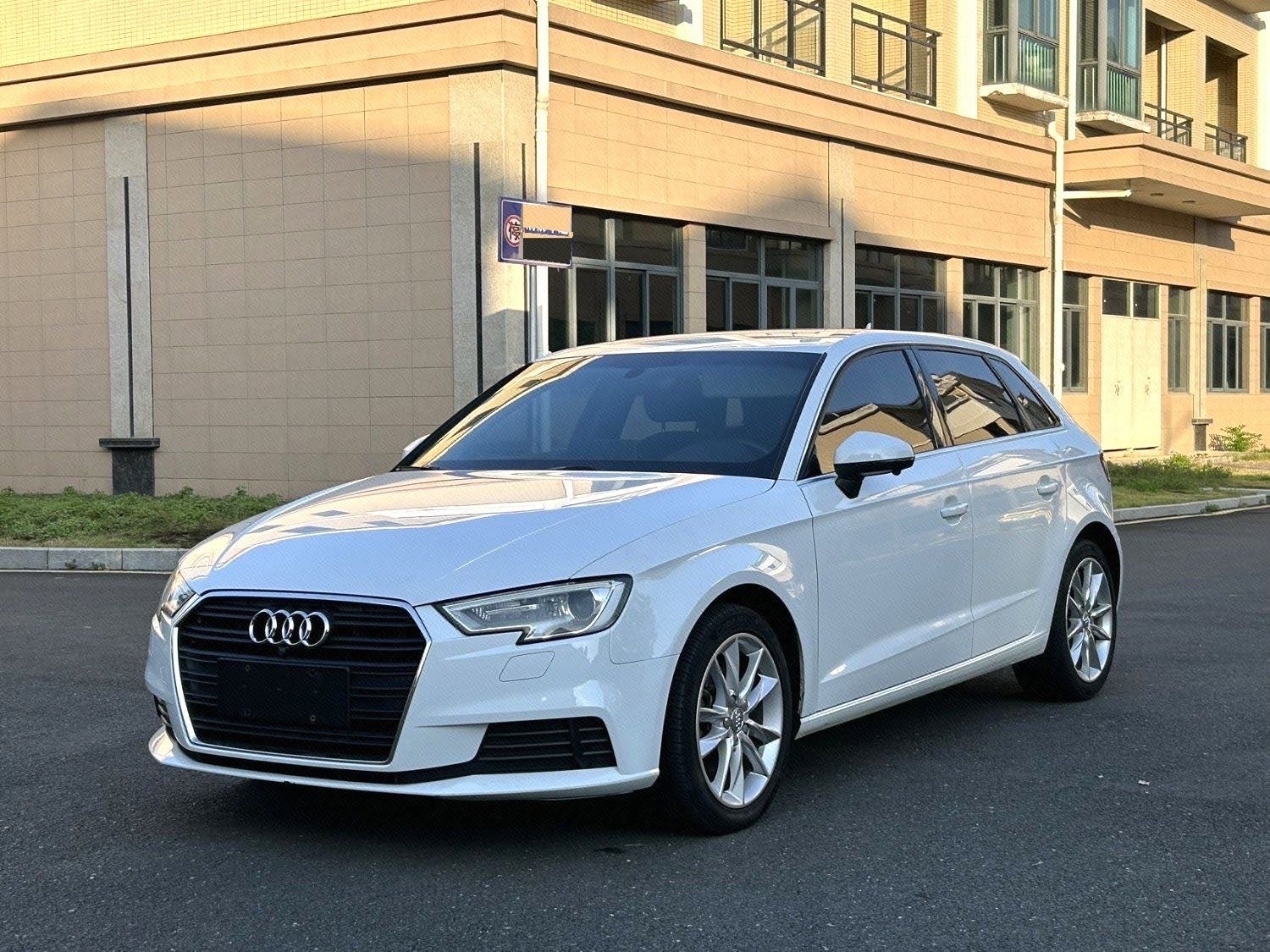 2017 image de voiture 