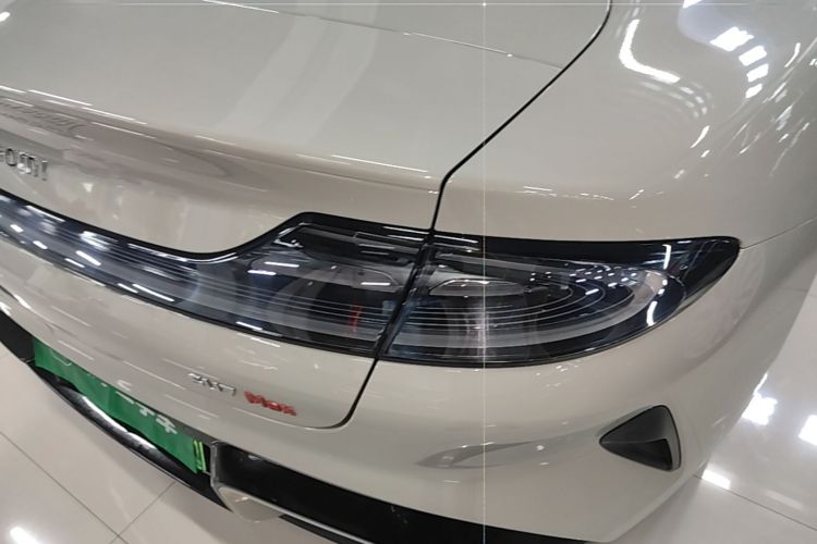 MI SU7 2024 car image #8