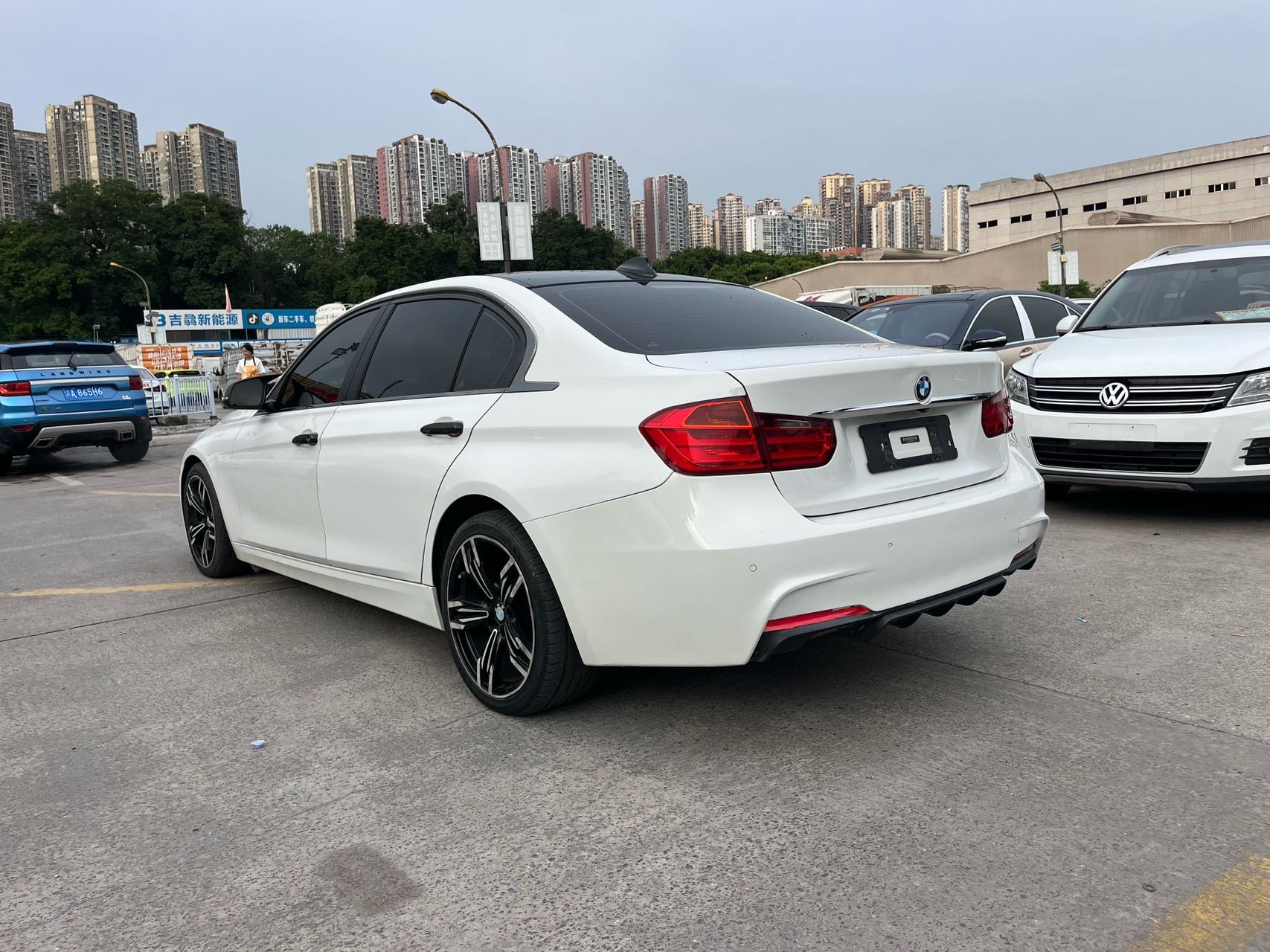 BMW 3 Series 2015 #6 BMW 3 Series 2015 car image #6