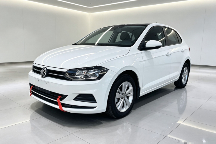 Volkswagen Polo 2020 car image #2