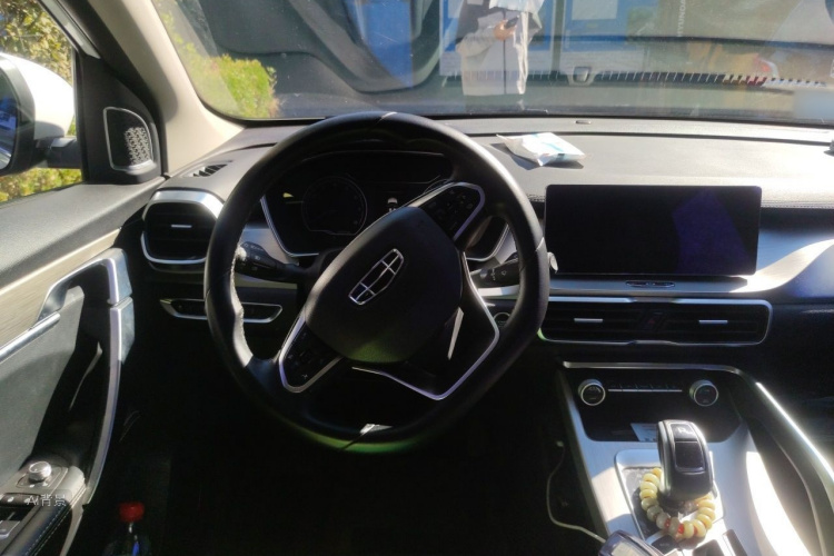 GEELY Coolray 2020 immagine di auto #12