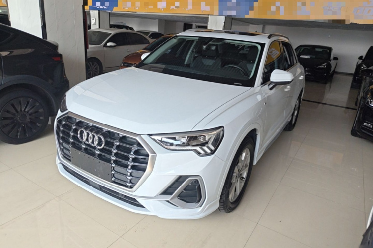 Audi Q3 2019 #2 Audi Q3 2019 car image #2