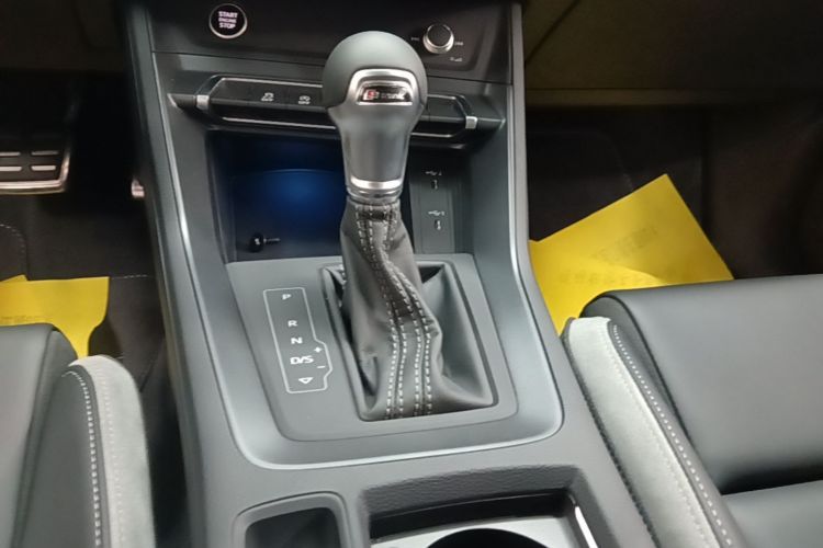 Audi Q3 2024 immagine di auto #14