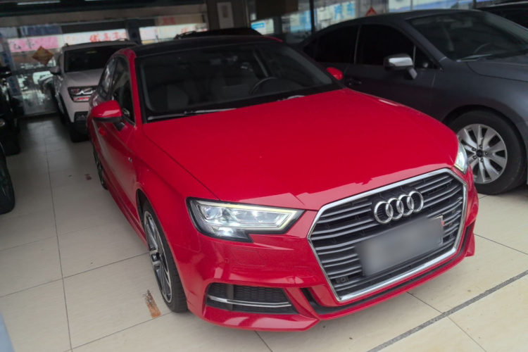 Audi A3 2019 car image #4