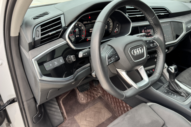 Audi Q3 2022 #16 Audi Q3 2022 car image #16