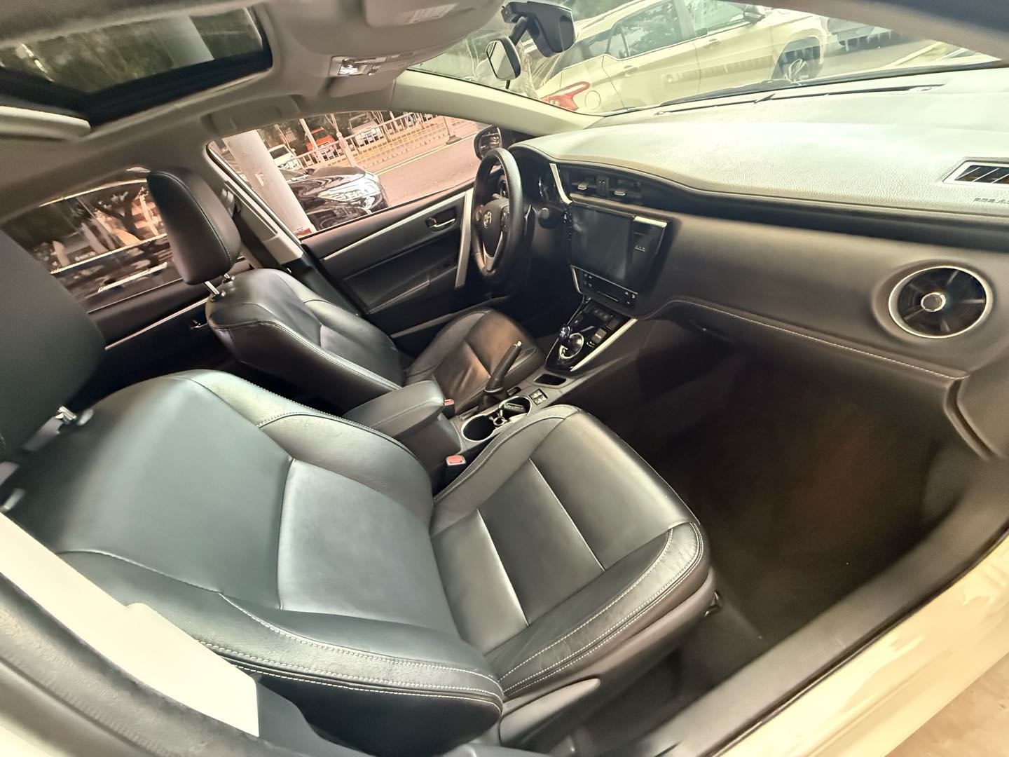 Toyota Corolla 2017 car image #8