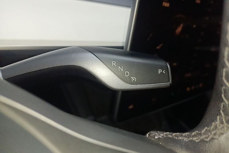 Tesla Model Y 2022 #14 Tesla Model Y 2022 car image #14