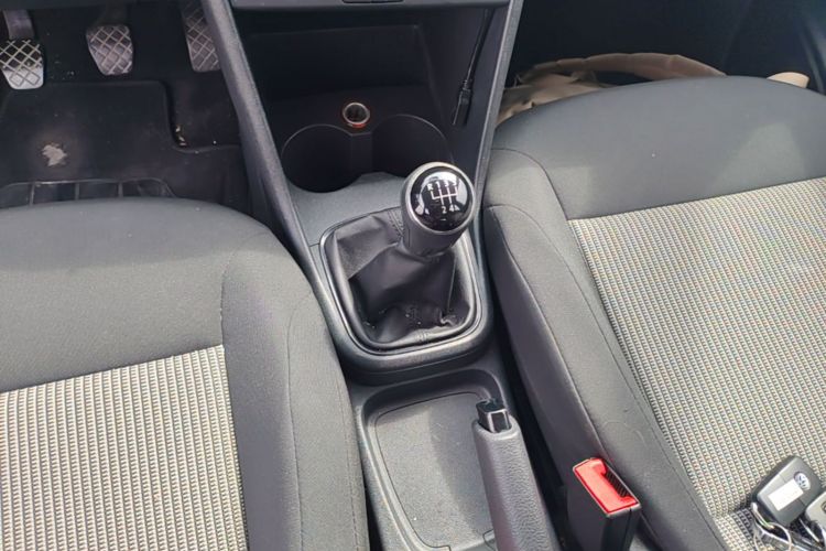 Volkswagen Polo 2016 car image #14