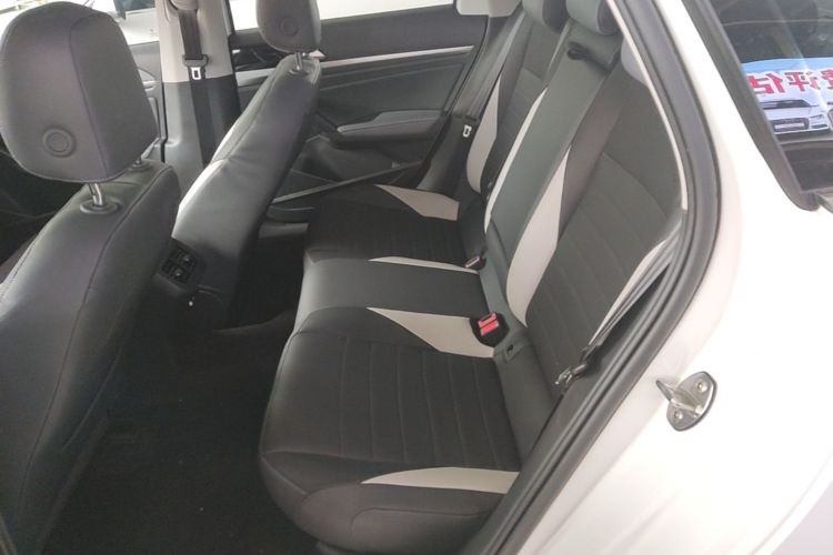 Volkswagen Lavida 2022 car image #17