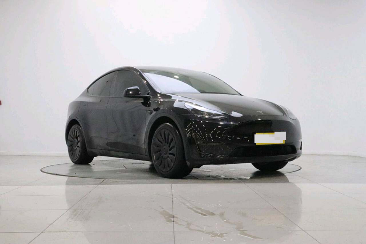 Tesla Model Y 2022 #5 Tesla Model Y 2022 car image #5