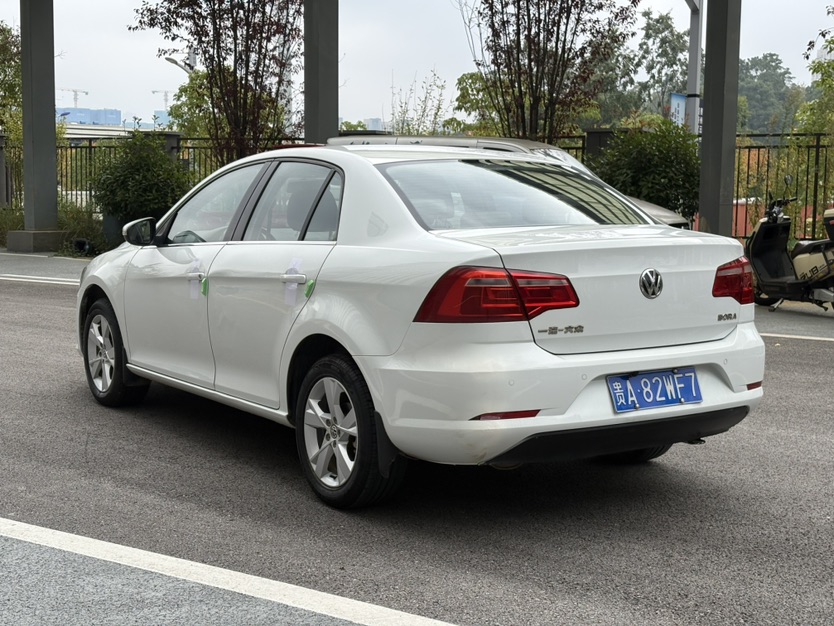 Volkswagen Bora 2015 car image #7