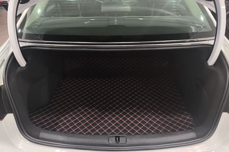 Audi A3 2017 car image #21