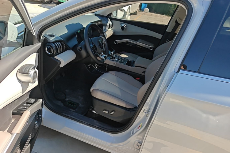 BYD Yuan Plus 2024 imagem de carro #15