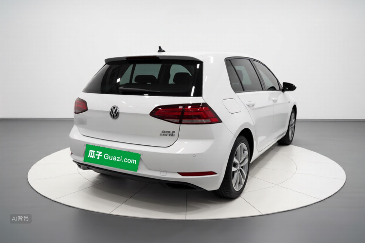 Volkswagen Golf 2019 car image #7
