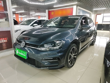 Volkswagen Golf 2018 immagine di auto 