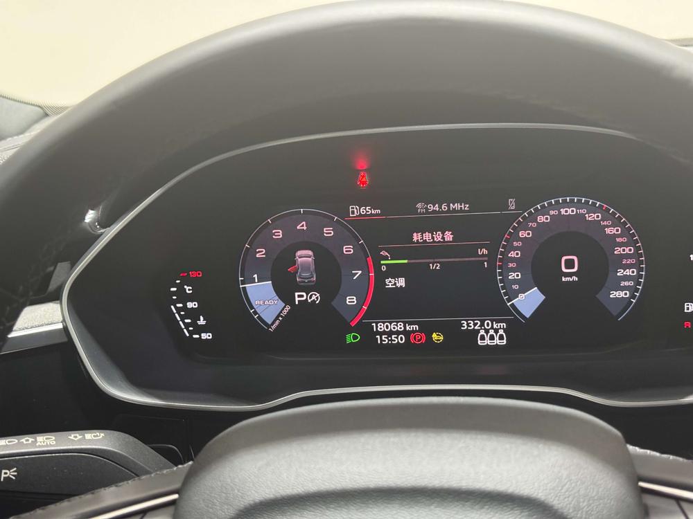 Audi Q3 2024 صورة سيارة #12