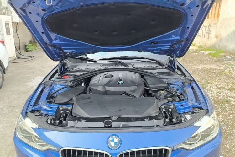 BMW 3 Series 2017 immagine di auto #22