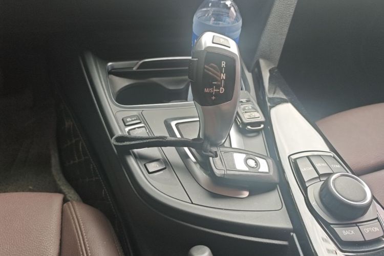 BMW 3 Series 2018 #14 BMW 3 Series 2018 image de voiture #14