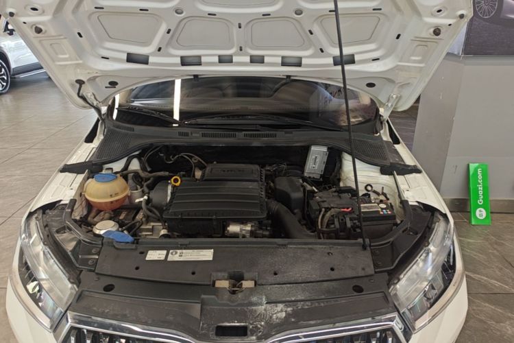 Skoda Rapid 2021 car image #20