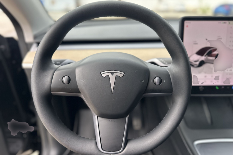 Tesla Model Y 2022 #11 Tesla Model Y 2022 car image #11