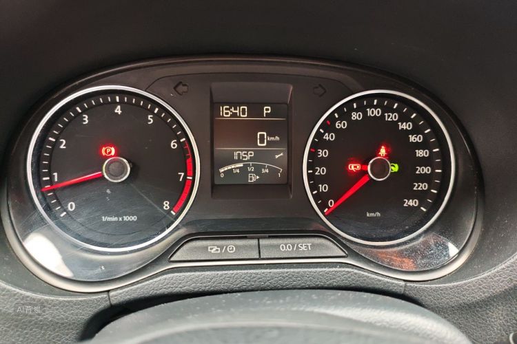 Volkswagen Polo 2016 #13 Volkswagen Polo 2016 car image #13