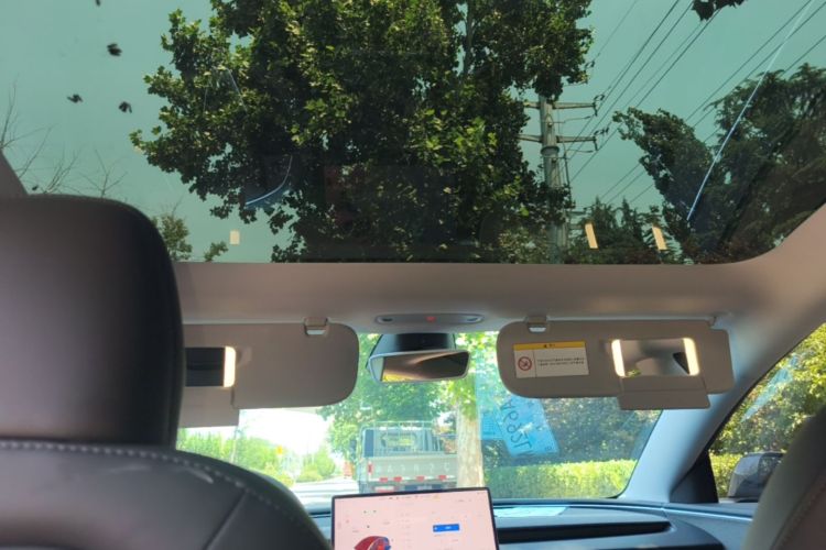 Tesla Model 3 2024 car image #18