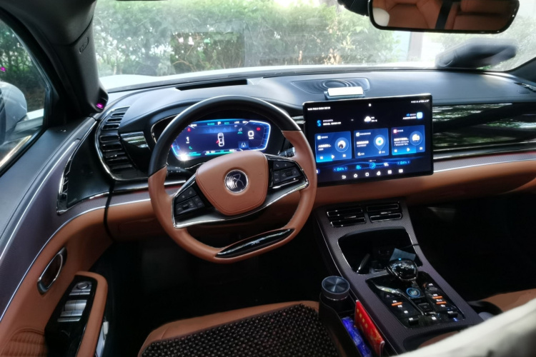 BYD Han 2022 car image #18