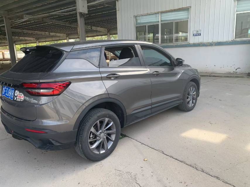 GEELY Coolray 2025 imagen de coche #4