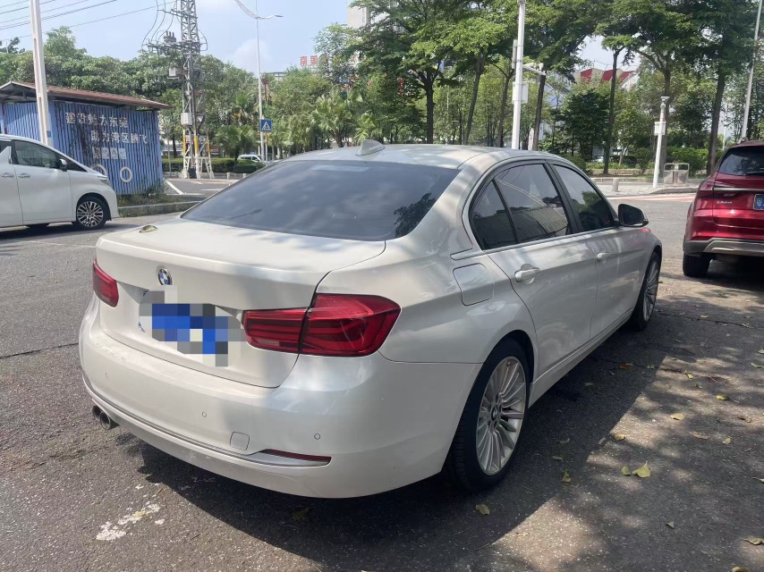 BMW 3 Series 2018 car image #8