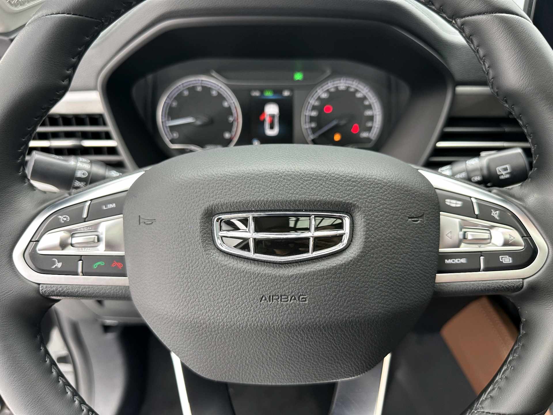 GEELY Vision X6 2022 car image #15