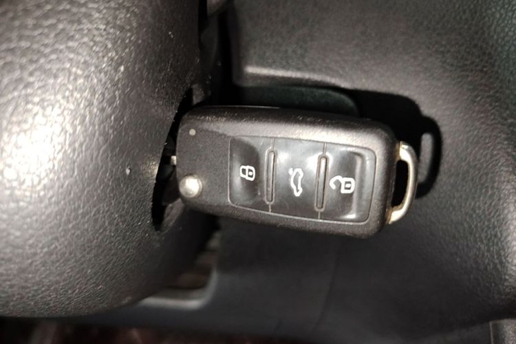 Volkswagen Polo 2017 #13 Volkswagen Polo 2017 car image #13