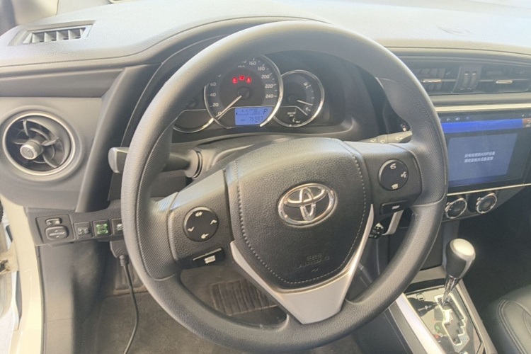 Toyota Corolla 2018 #11 Toyota Corolla 2018 car image #11