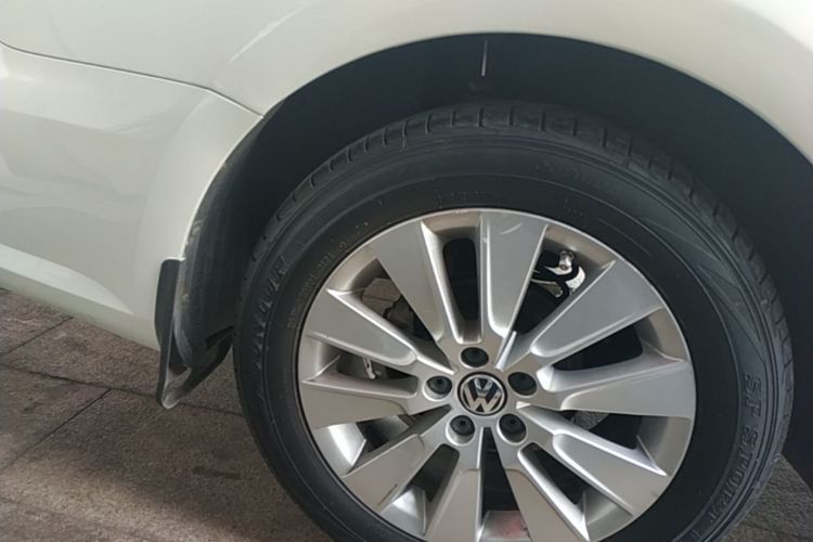Volkswagen Lavida 2015 car image #10