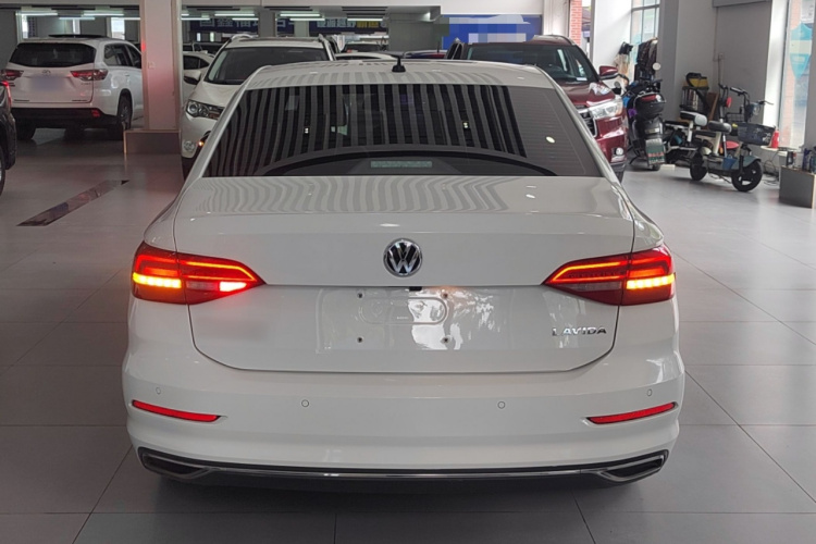 Volkswagen Lavida 2020 car image #4