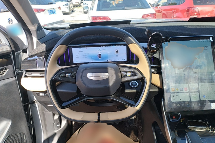 GEELY Boyue L 2024 car image #11