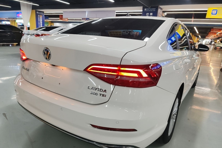 Volkswagen Lavida 2020 #5 Volkswagen Lavida 2020 car image #5