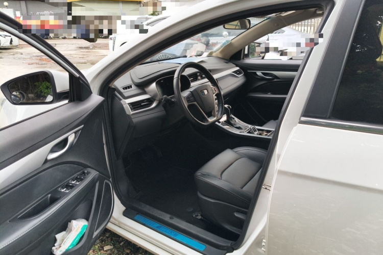 GEELY Emgrand 2019 #13 GEELY Emgrand 2019 car image #13