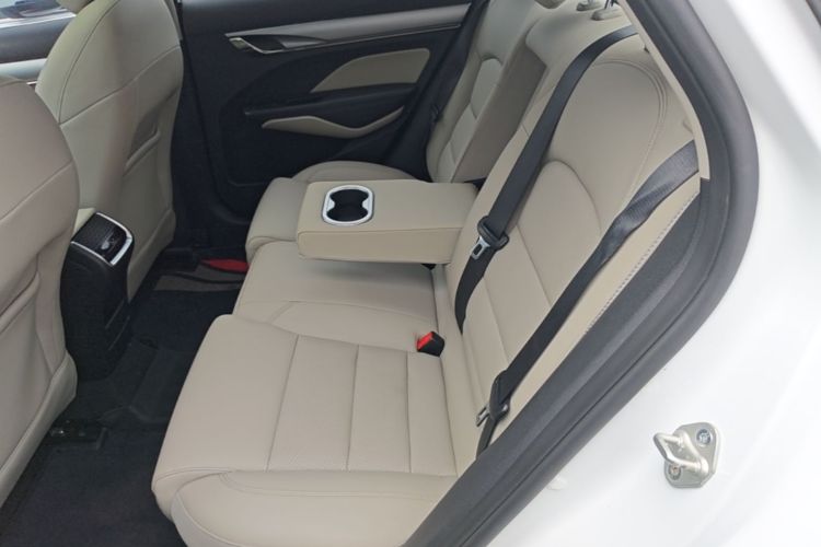 GEELY Binray 2018 #13 GEELY Binray 2018 immagine di auto #13