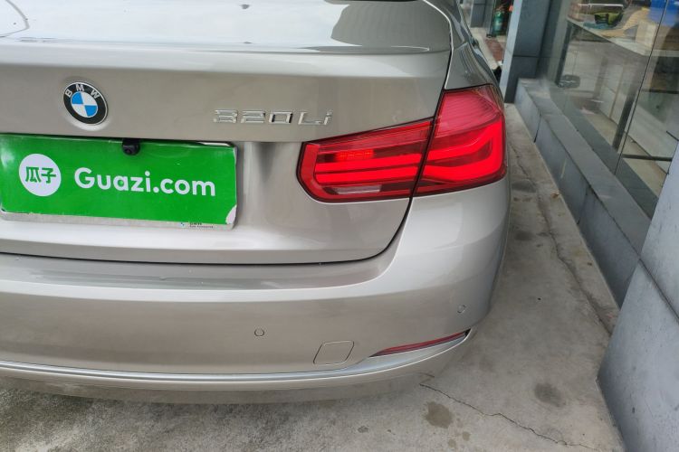 BMW 3 Series 2018 imagen de coche #8