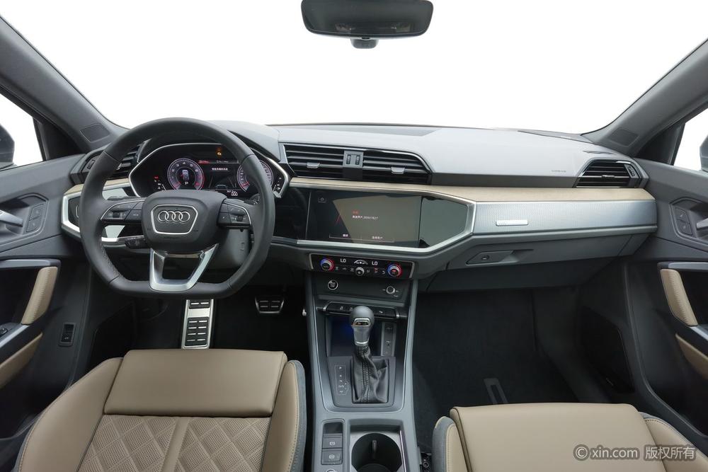 Audi Q3 2025 car image #14
