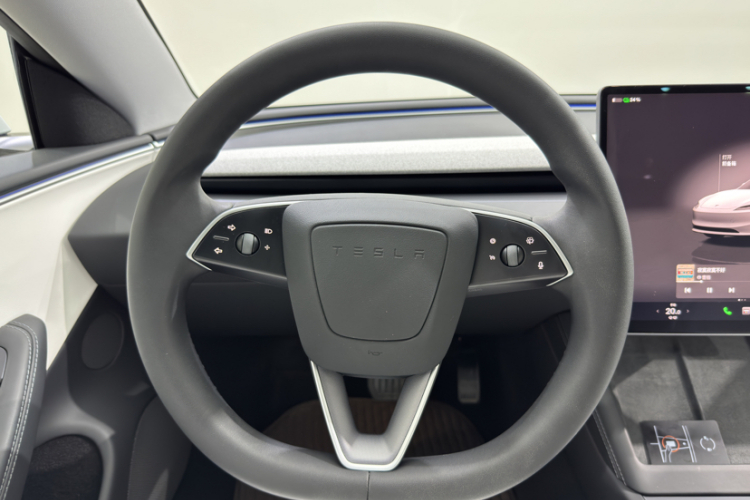 Tesla Model 3 2024 #12 Tesla Model 3 2024 car image #12